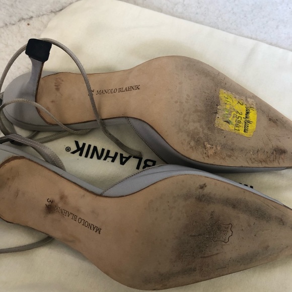 Manolo Blahnik Silver Pointed Toe Shoes - Picture 2 of 4